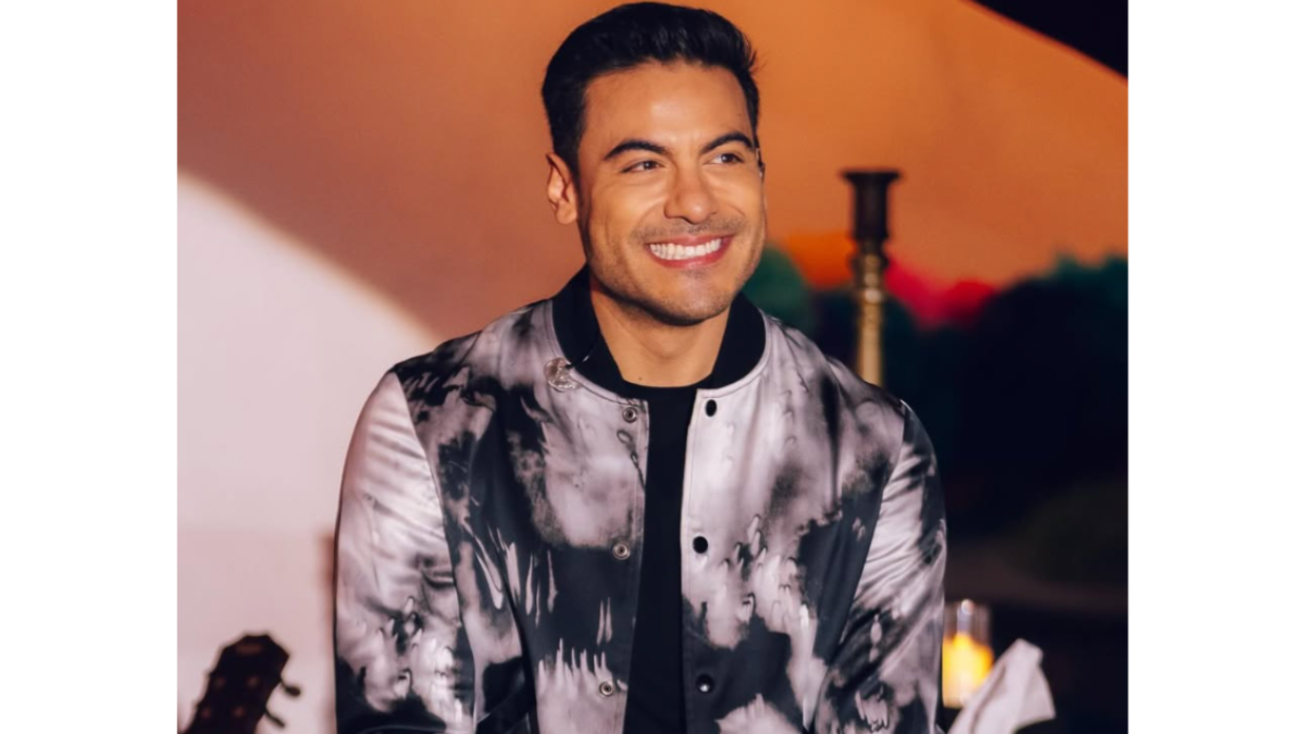 Carlos Rivera se someterá a microcirugía tras lesión en sus cuerdas vocales.
