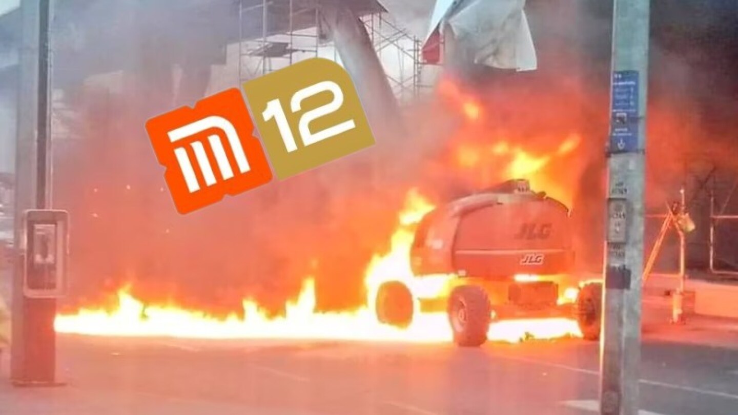 Línea 12 del Metro en llamas; Incendio consume maquinaria usada en obras de rehabilitación