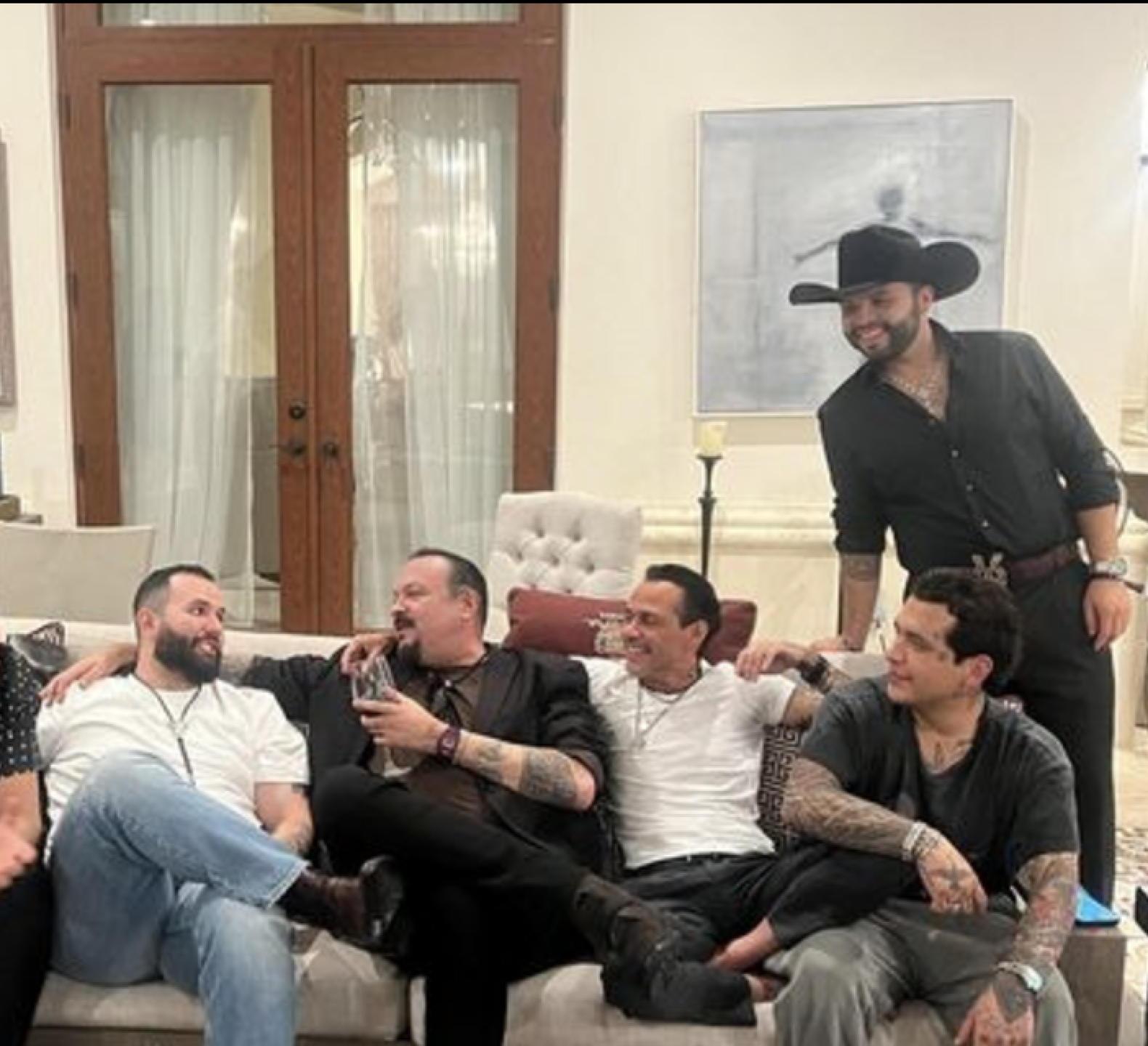 Pepe Aguilar logró lo que nadie ¡juntar a Nodal y Carin León!