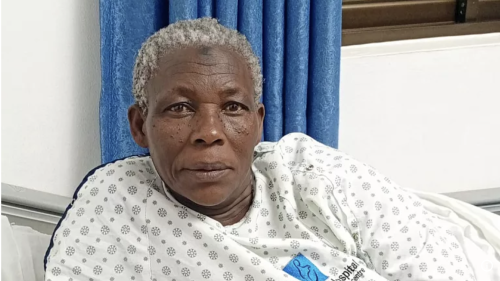 Mujer ugandesa da a luz a los 70 años