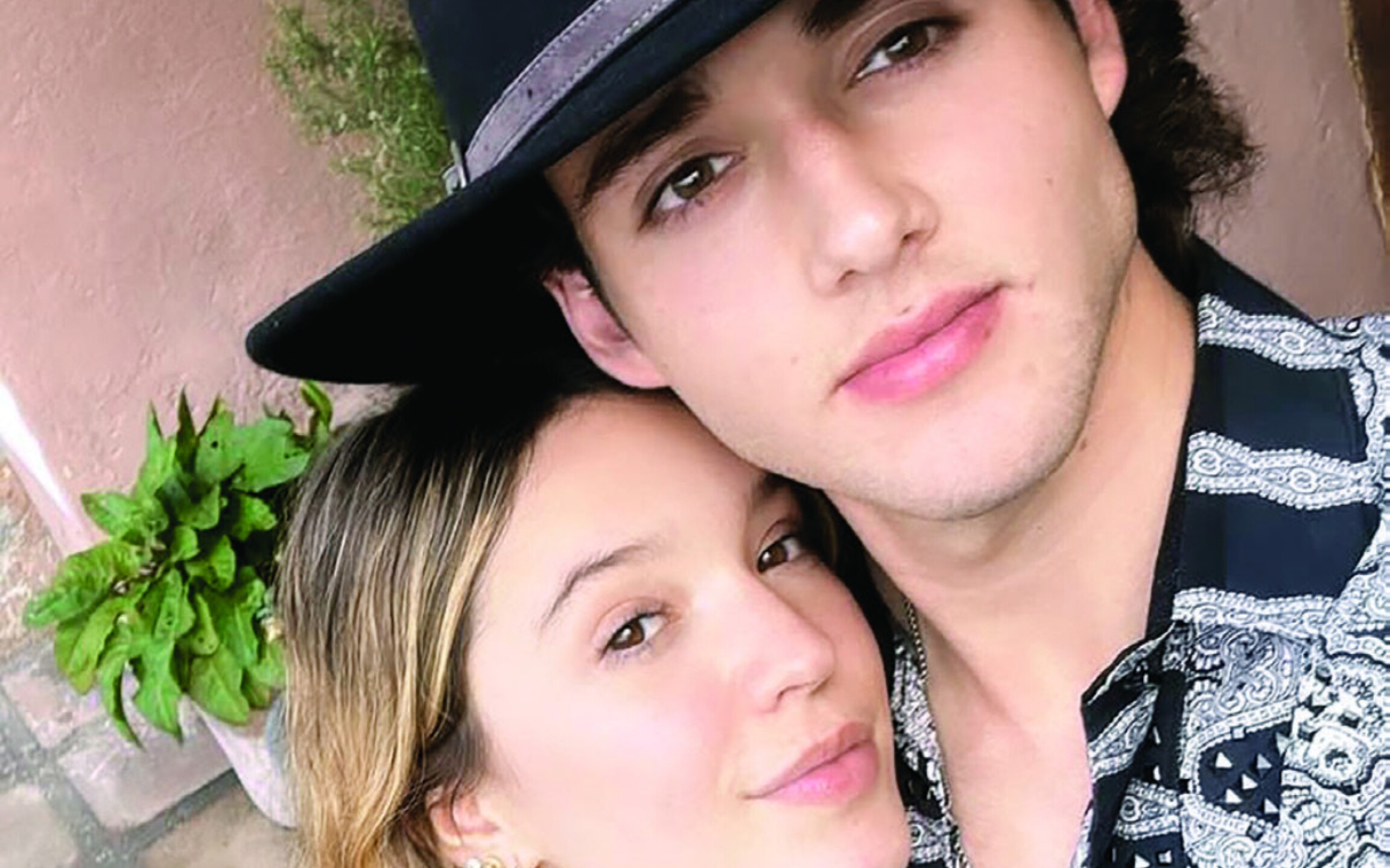 Mía Rubín y su novio Tarik Otón aparecen juntos en sus eventos de sus respectivas carreras.