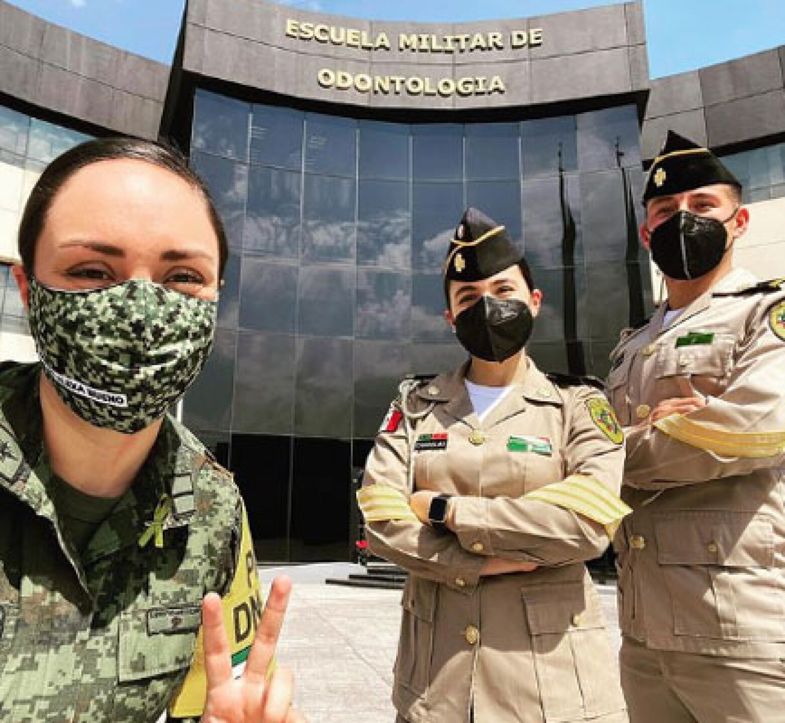 Alexa Bueno inició en Youtube narrando la vida dentro del Ejército