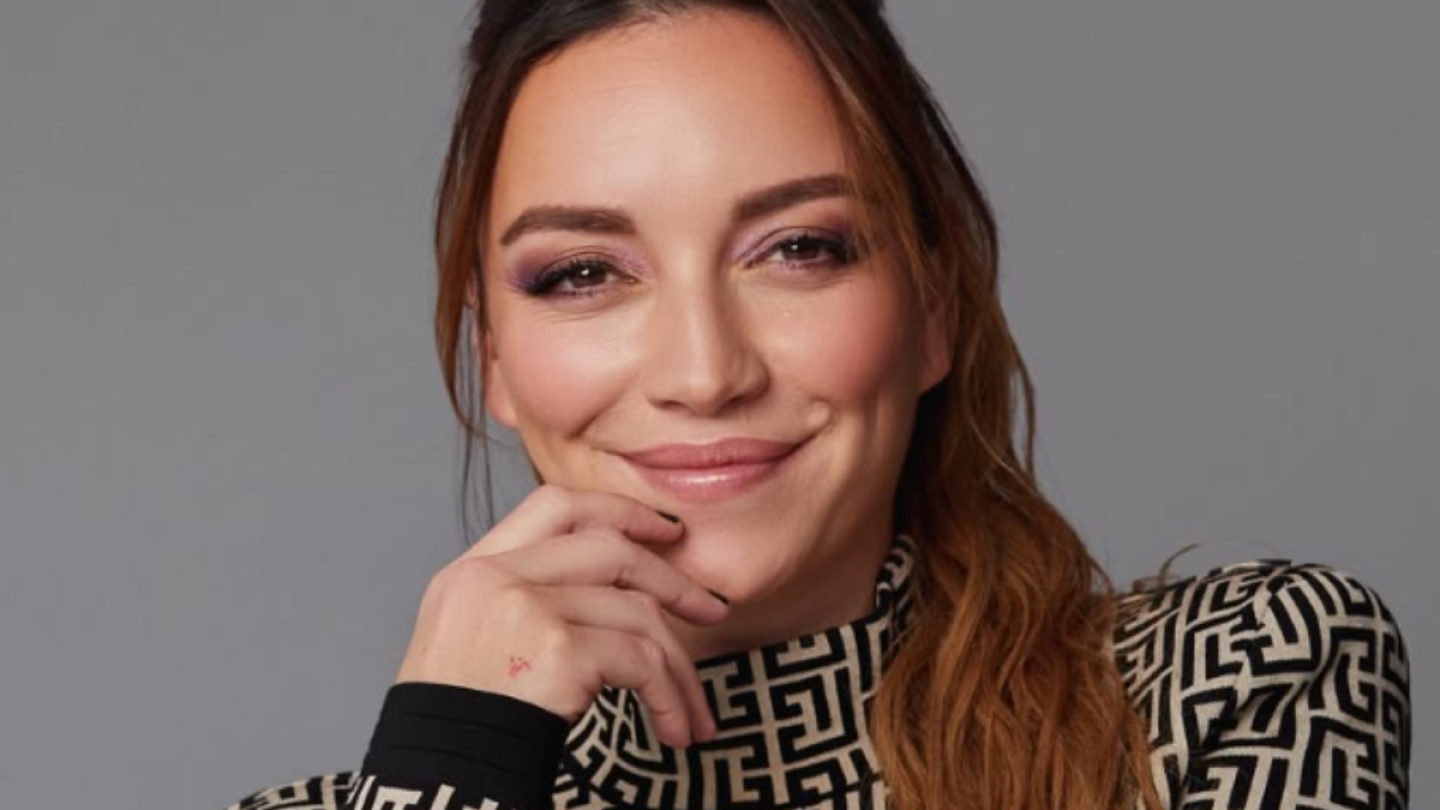 Regina Blandón se pelea con un cibernauta