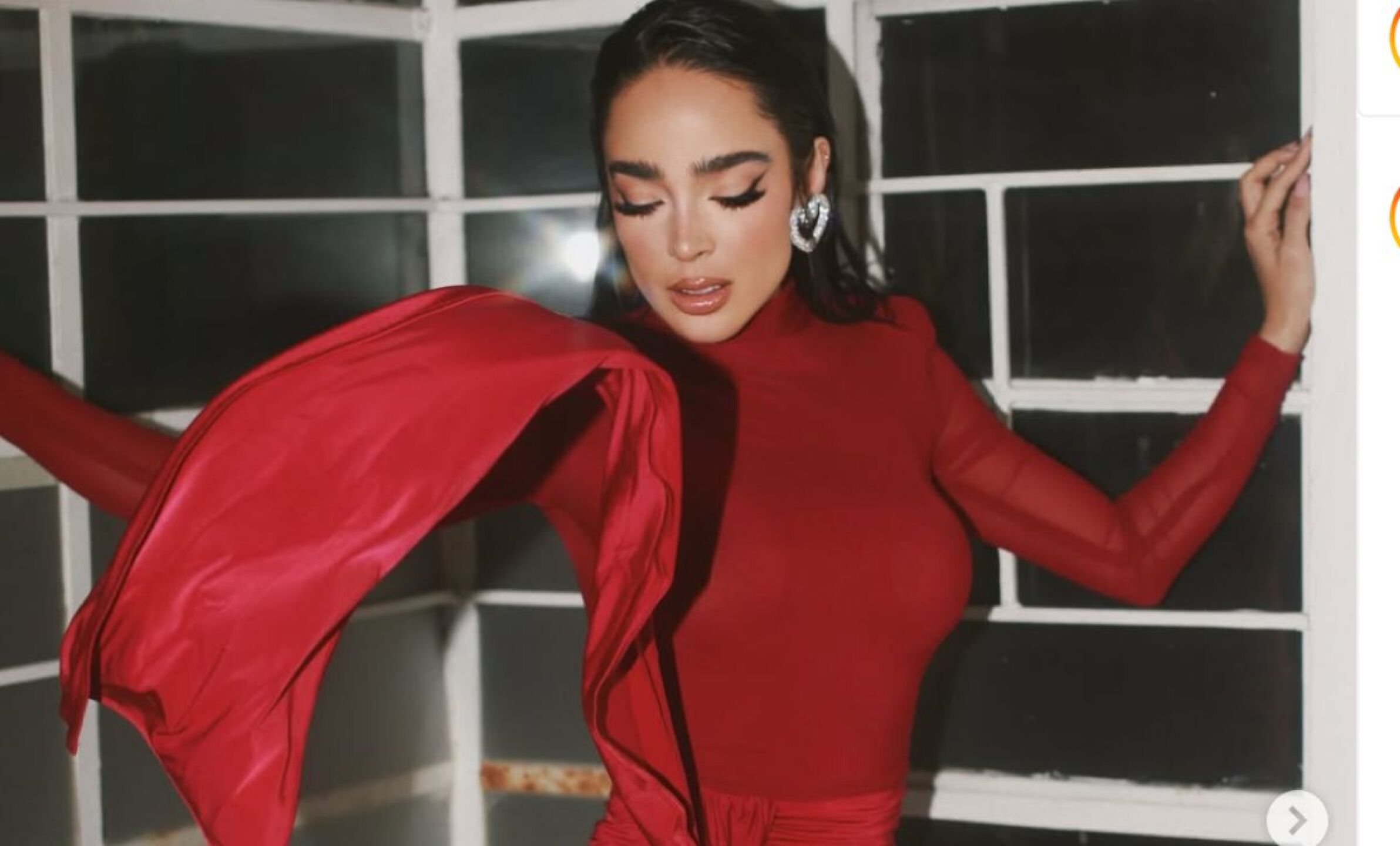 Otro de los aspectos que llamaron la atención de la autoentrevista que se hizo Manelyk, fue que habló por primera vez sobre un intento de abuso sexual durante su infancia.