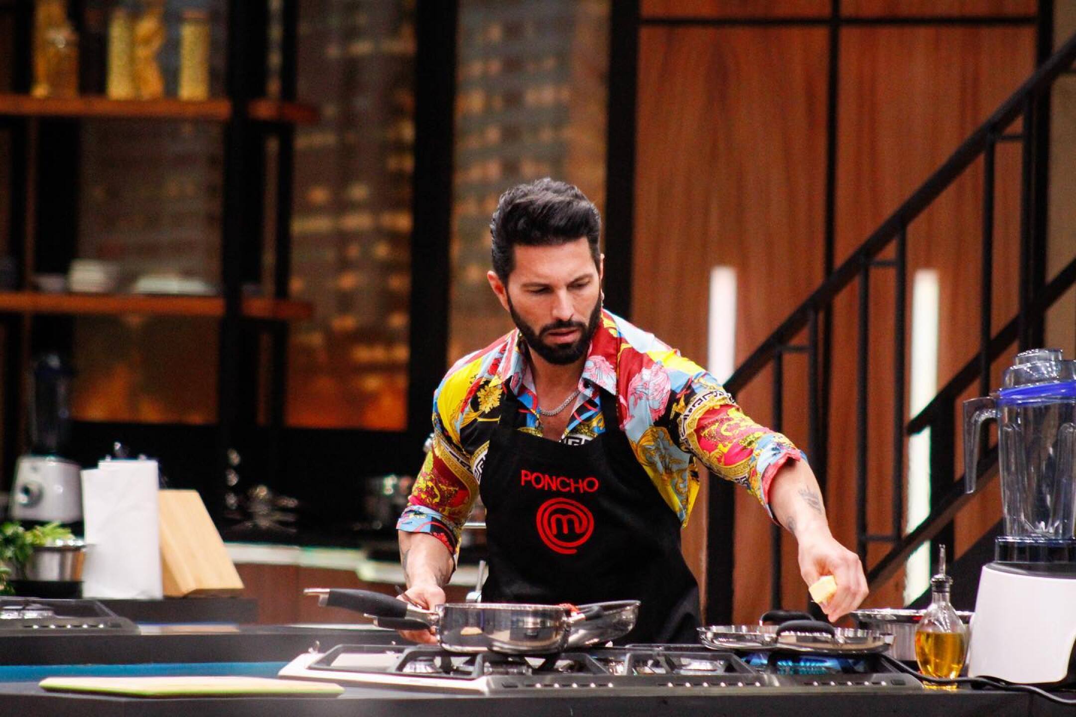 Poncho De Nigris es criticado por su soberbia en MasterChef Celebrity