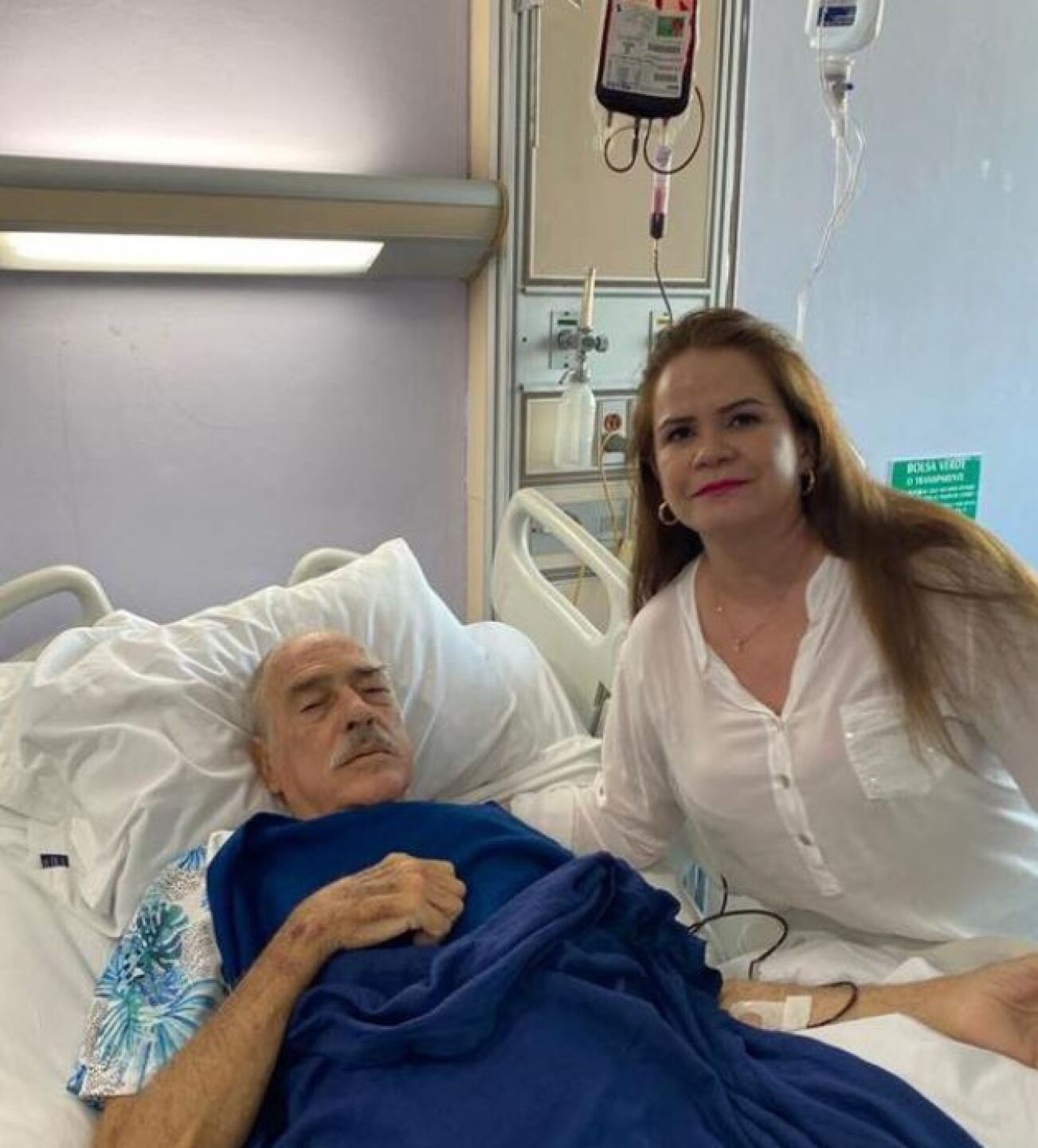 Andrés García y Margarita Portillo en el hospital