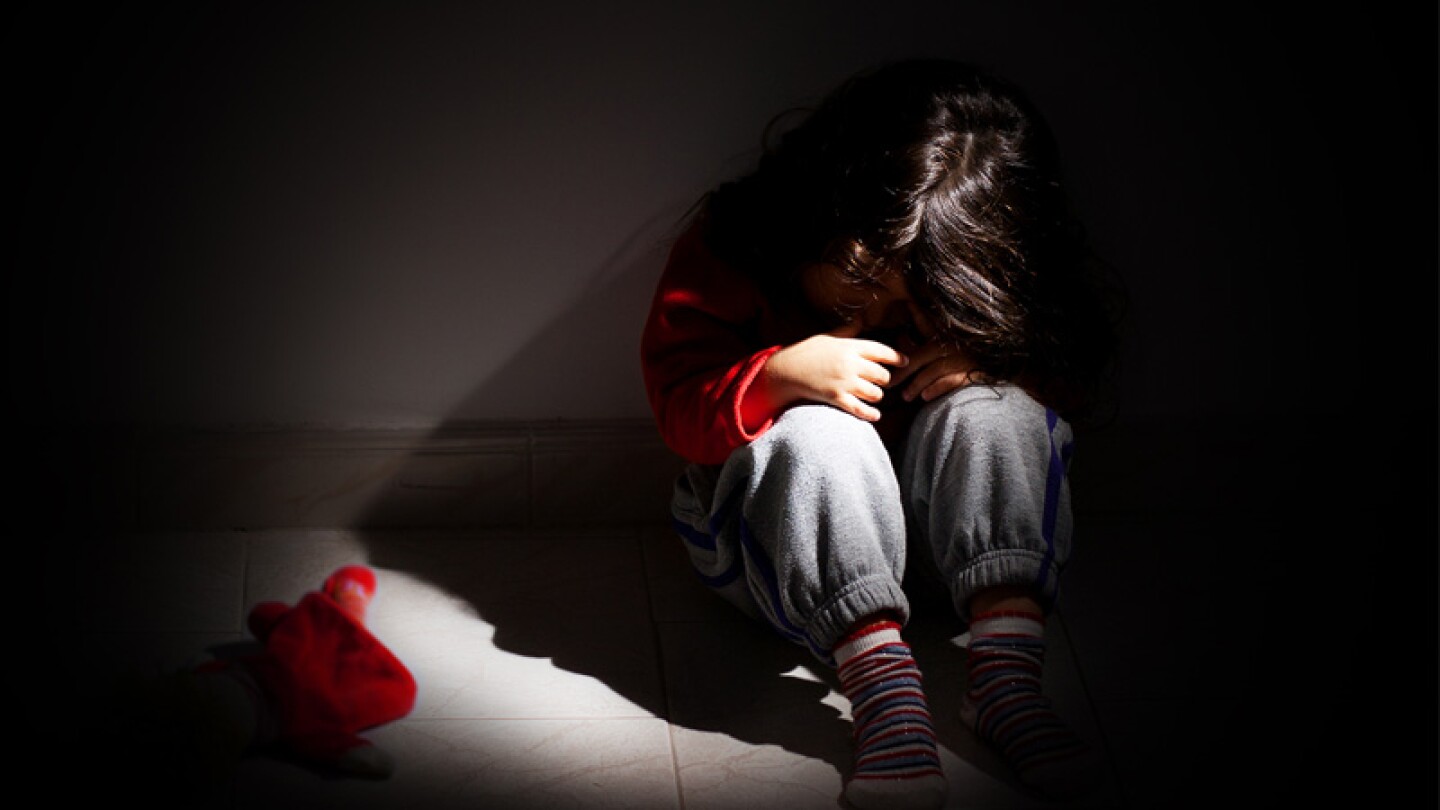 Polémica campaña contra la prostitución infantil.