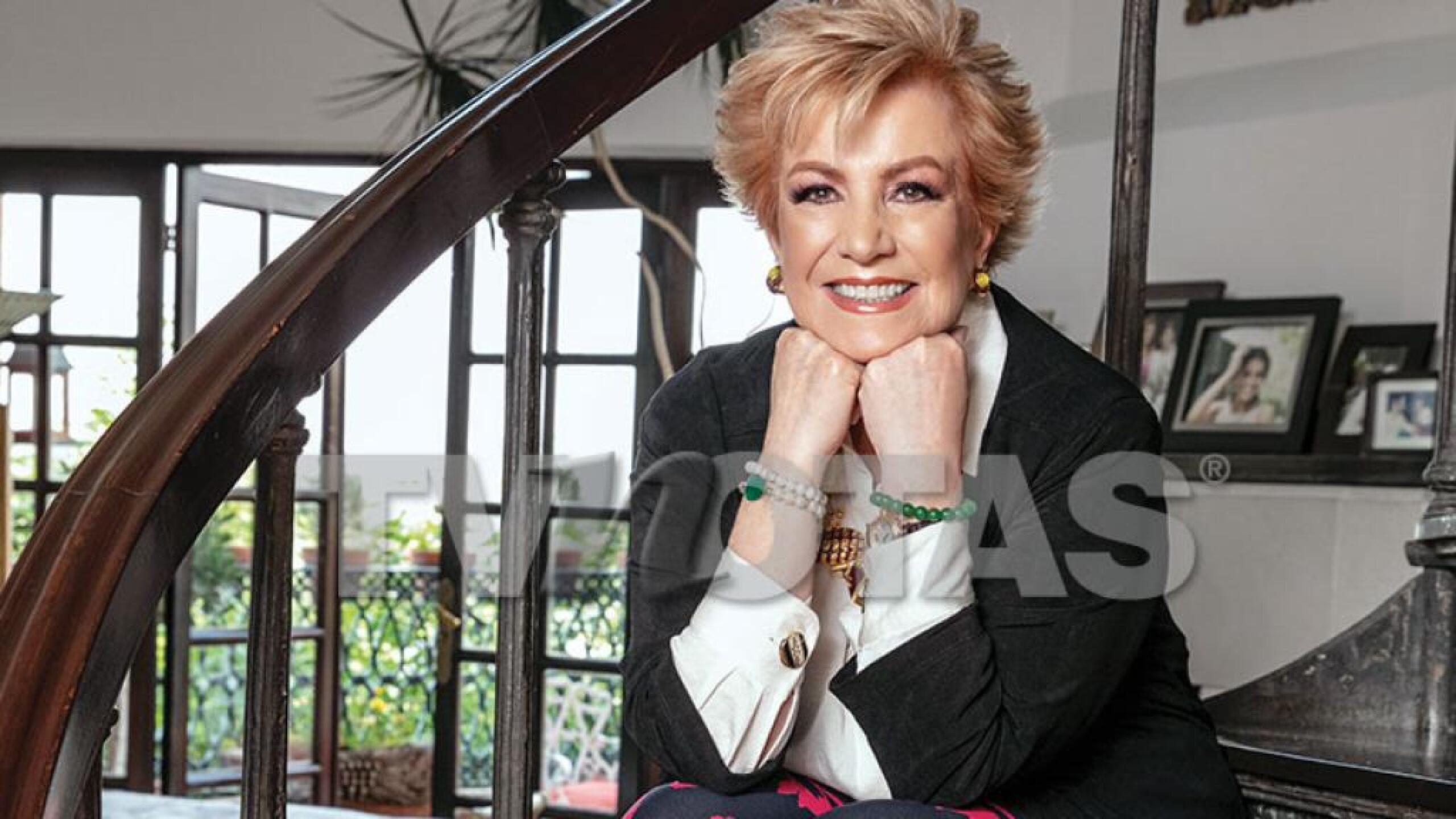 Kaffie le pide a Maxine Woodside que pague "la indemnización que debe"