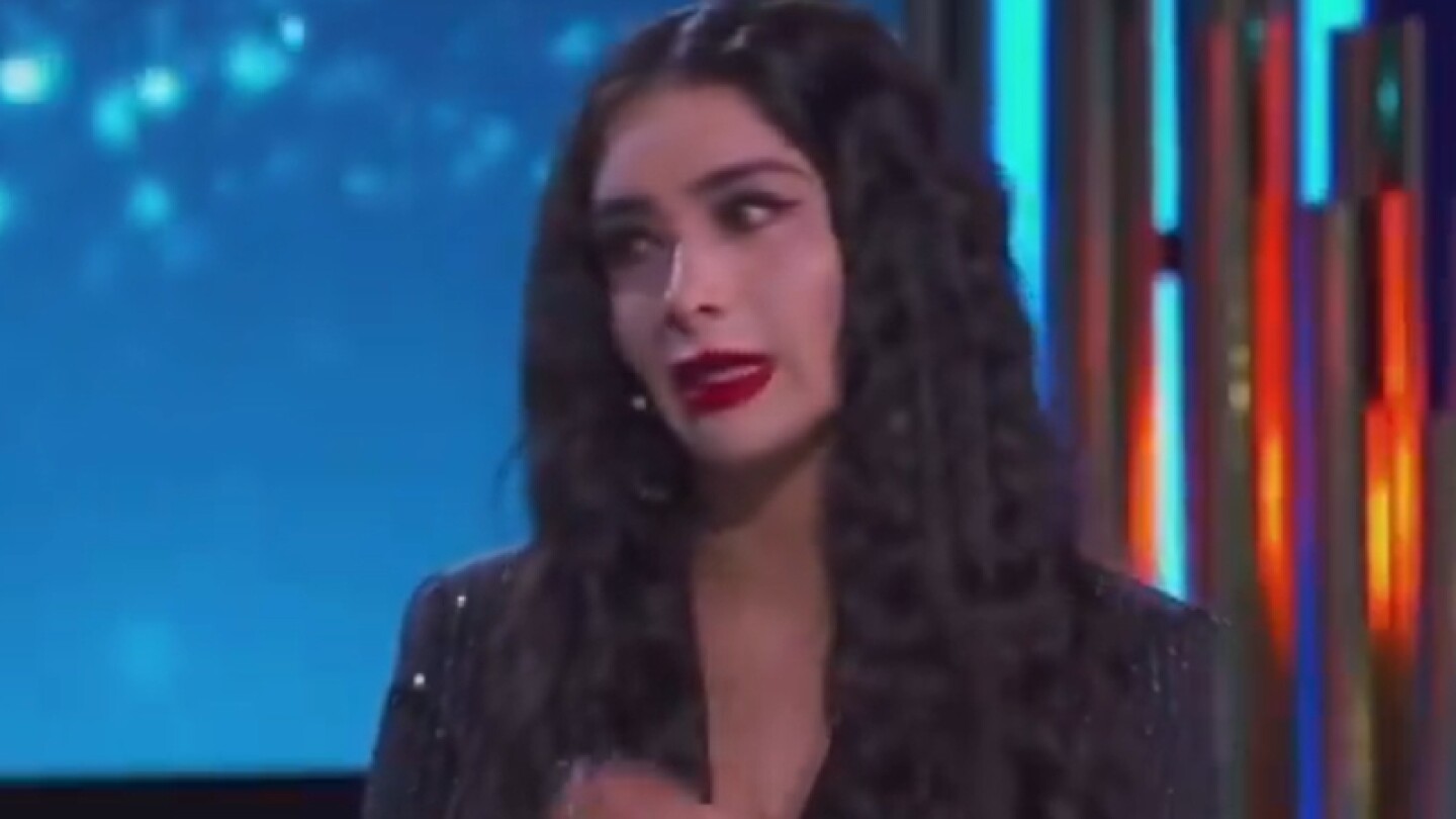 Serrath rompe en llanto por su salida de La casa de los famosos