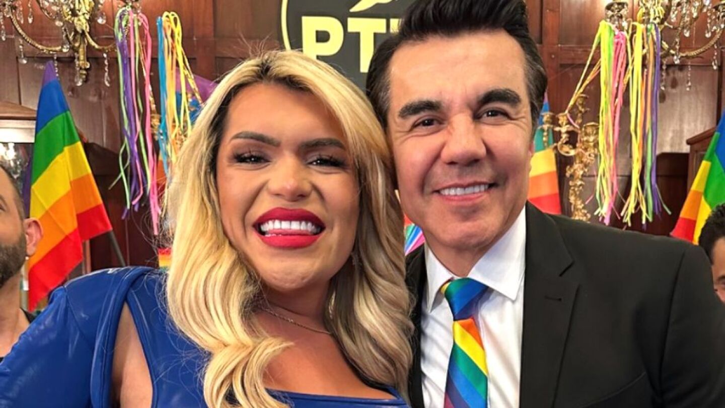 Wendy Guevara y Adrián Uribe