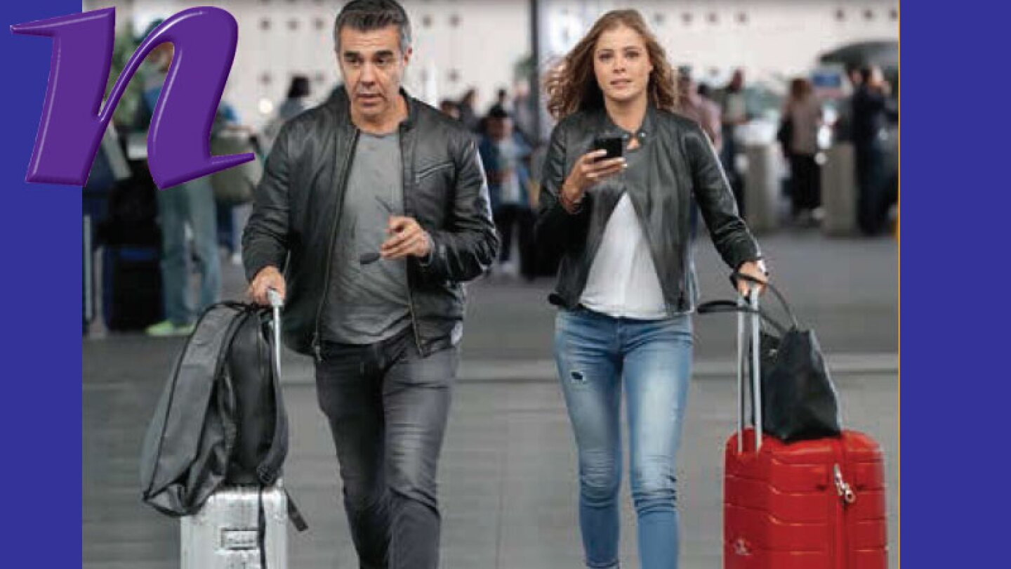 Adrián Uribe estrena novia 19 años menor que él y su hijo la acepta