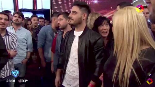 Pánico en programa de tv por supuesta aparición de fantasma en plena transmisión.