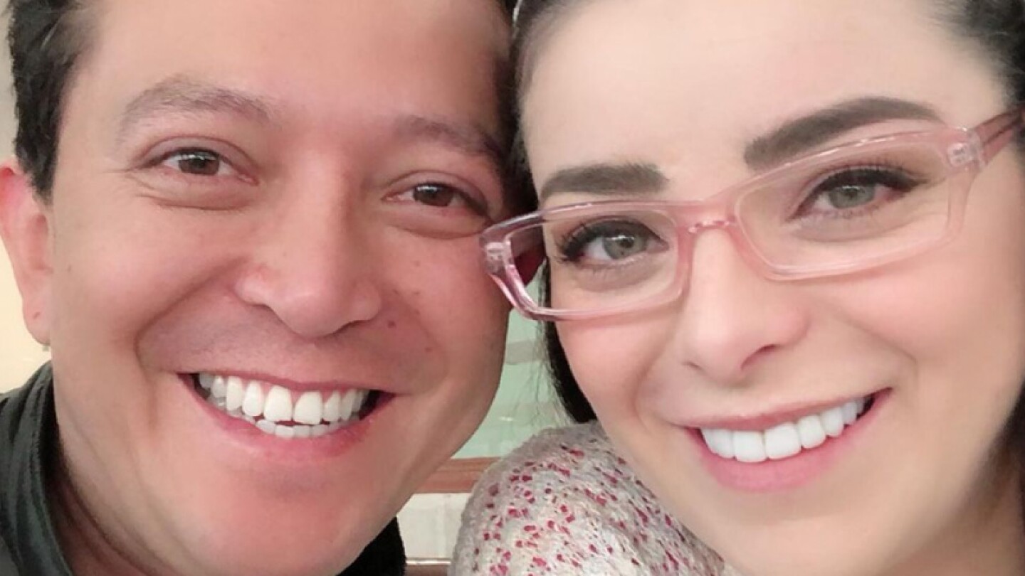 Violeta Isfel y su esposo celebran aniversario de bodas