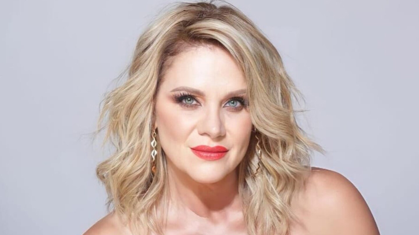 Erika Buenfil sorprende con su transformación de Drag Queen