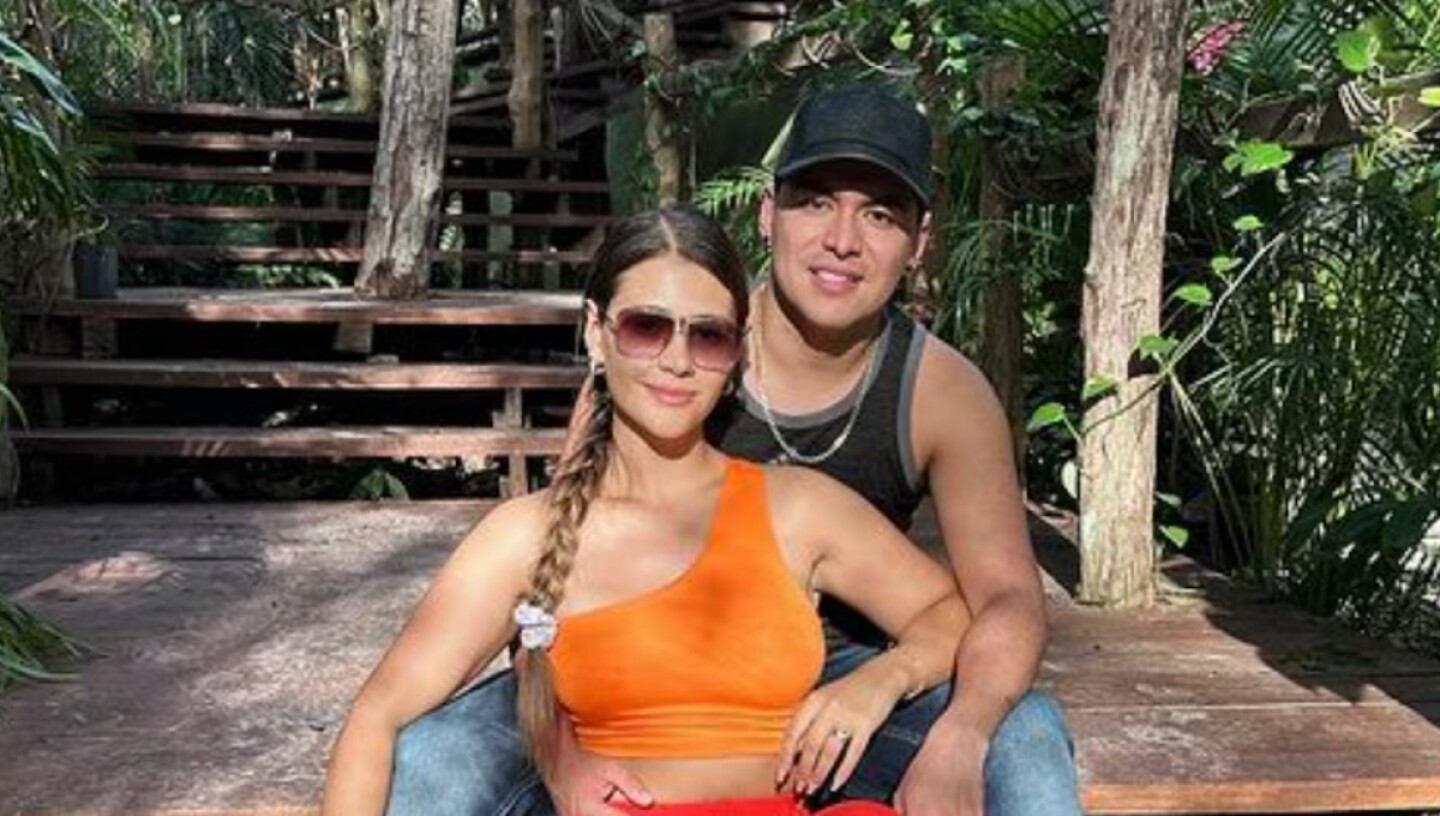 La viuda de Yeison Jiménez se quiebra en el último adiós al cantante; así fue la desgarradora despedida