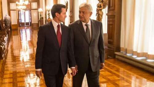 Peña Nieto y AMLO se reúnen en Palacio Nacional