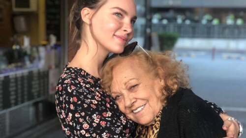 Belinda y su abuela se salvan de fuerte accidente automovilístico