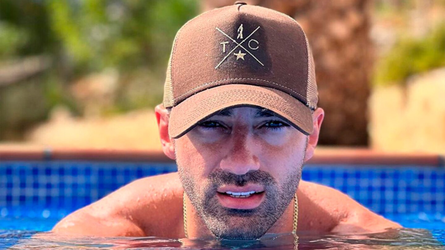 Toni Costa pasa emotivas vacaciones con su hija en Europa