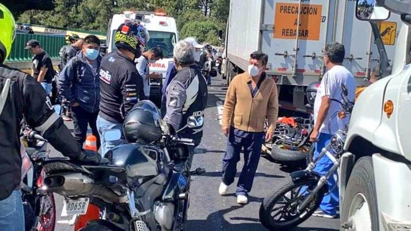 Fuerte accidente en la México-Cuernavaca, mueren 7 motociclistas