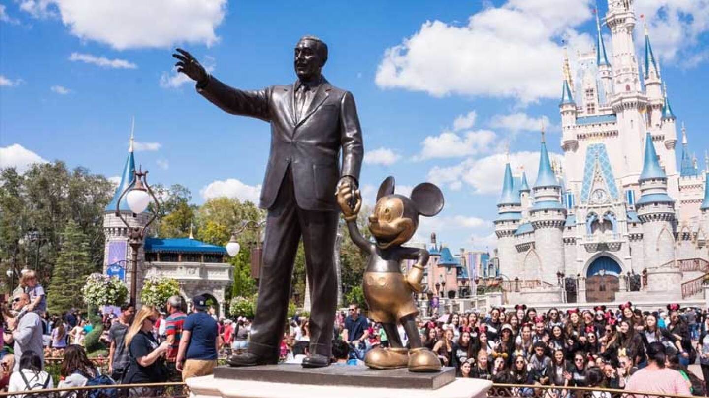 Encuentran sin vida a exactor de Disney, lo habían vetado por ser gay