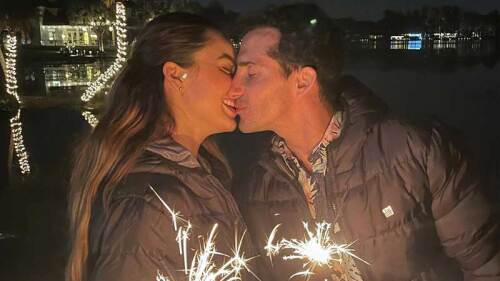 Rommel Pacheco y su esposa anuncian la llegada de un nuevo bebé a su familia.