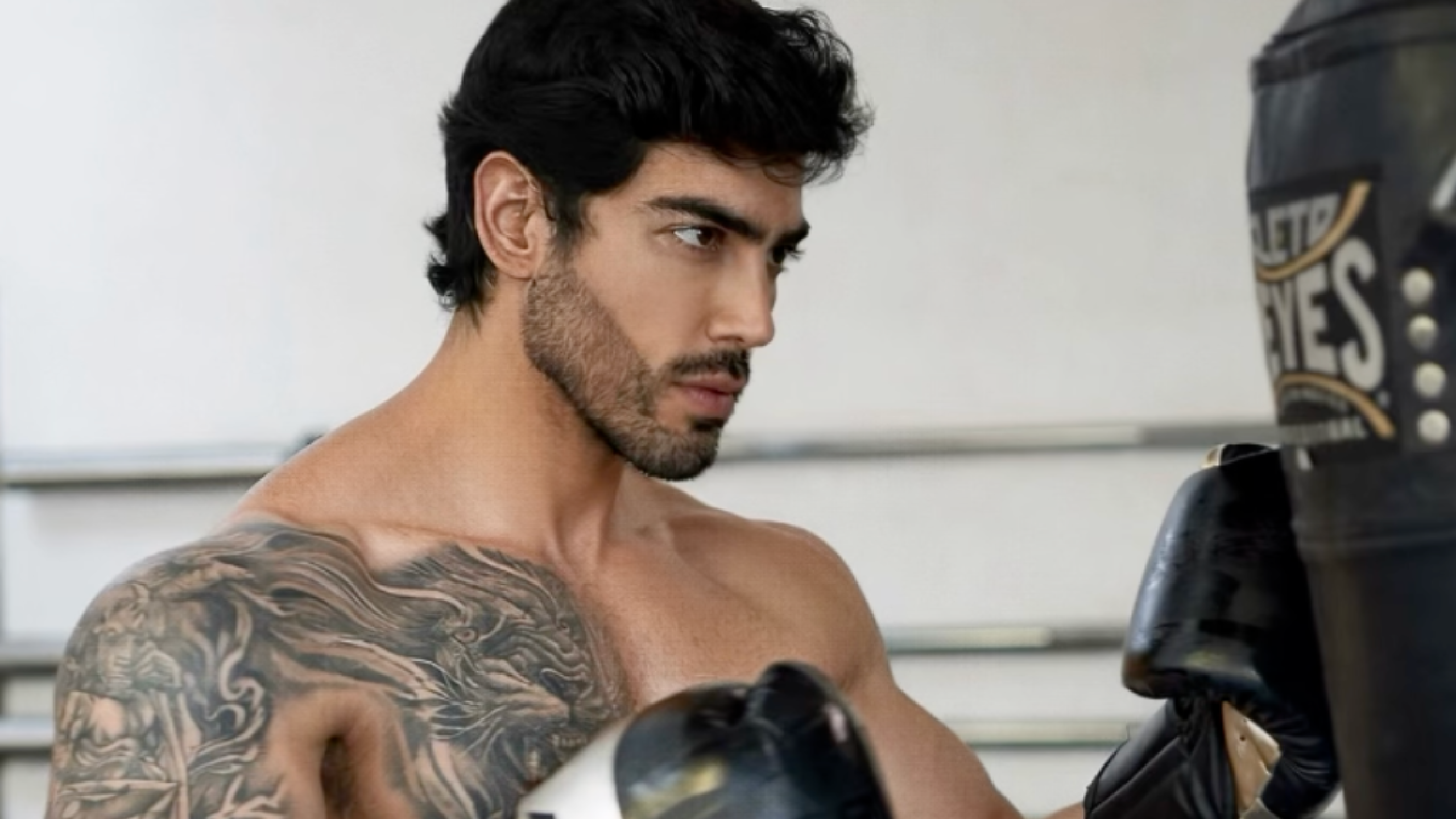 Jesús Cancino y su trayectoria como modelo