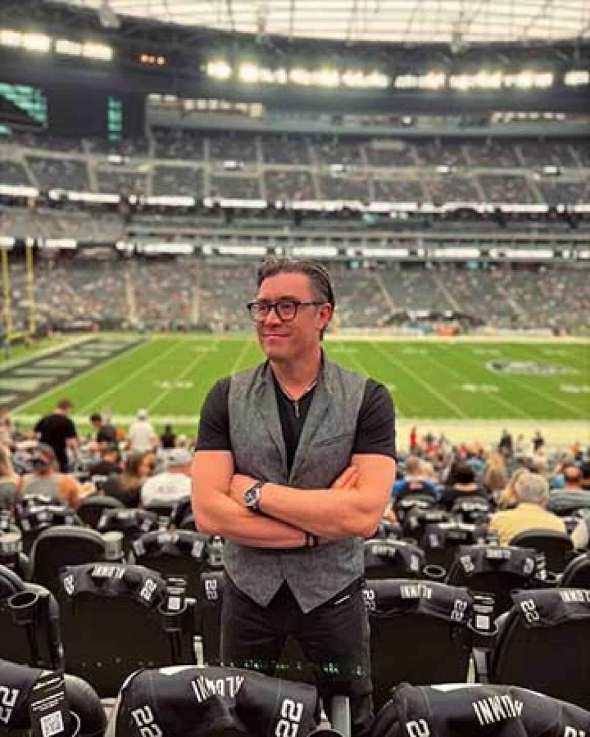 La conducción de Antonio Rosique se ha convertido en todo un emblema de Exatlón México