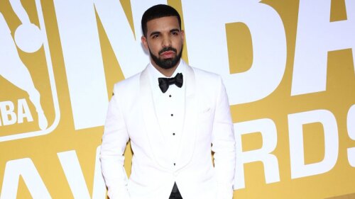 Jimin del grupo surcoreano BTS ha roto el récord con su canción la ser más la más reproducida de la historia.