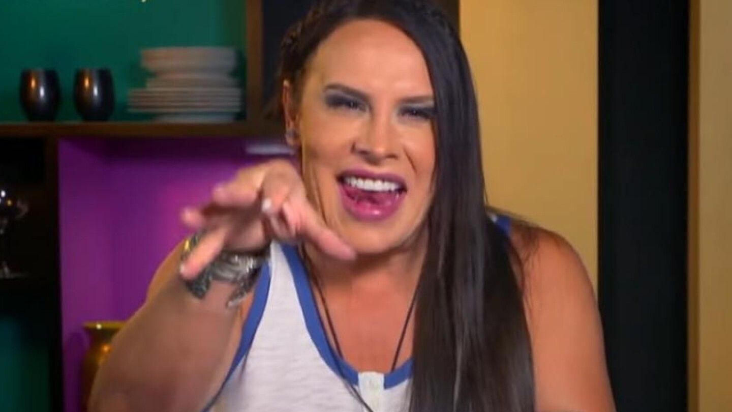 Karla Gascón se defiende de las críticas