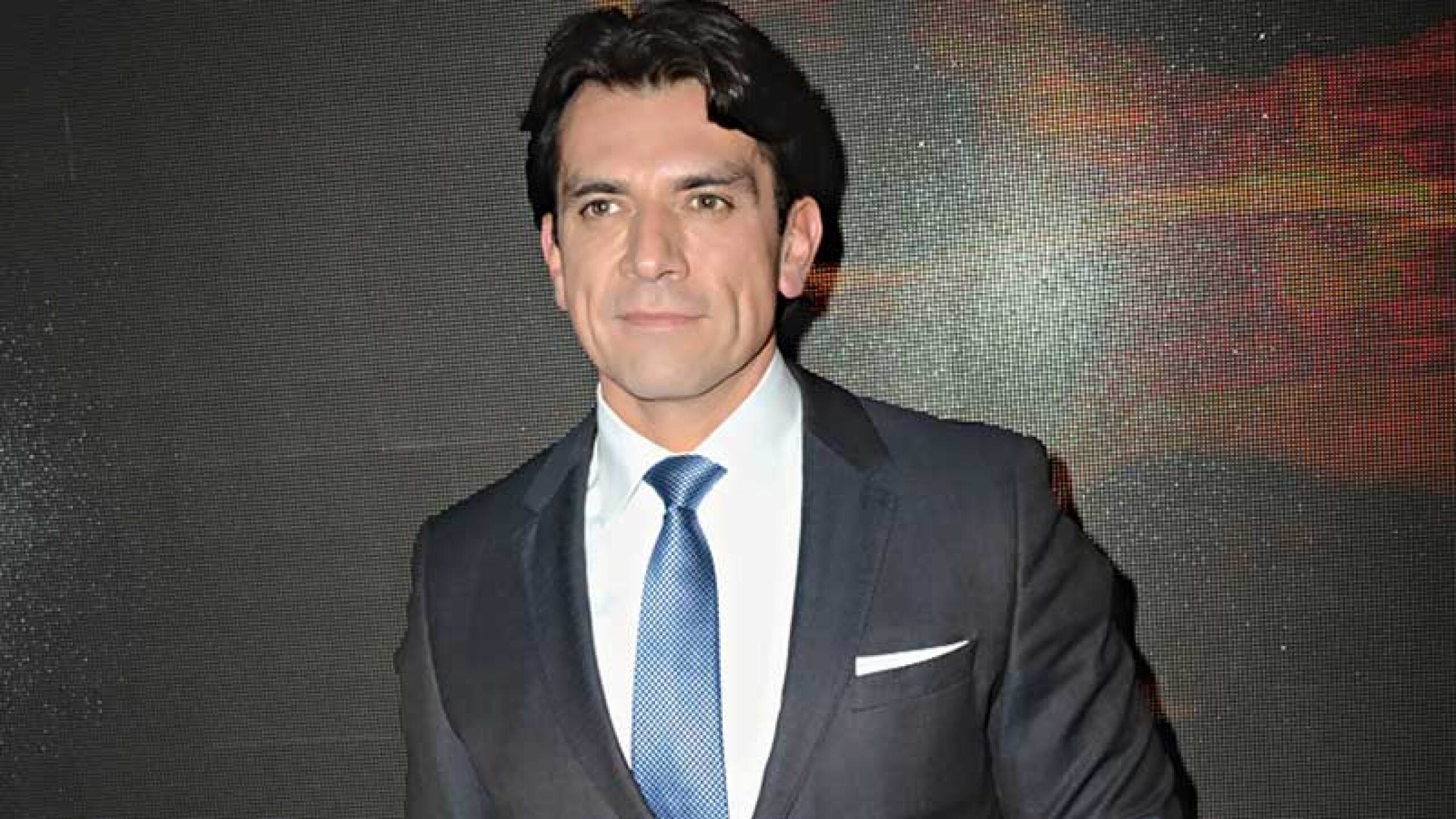 Elizabeth Álvarez enamora con cuerpazo