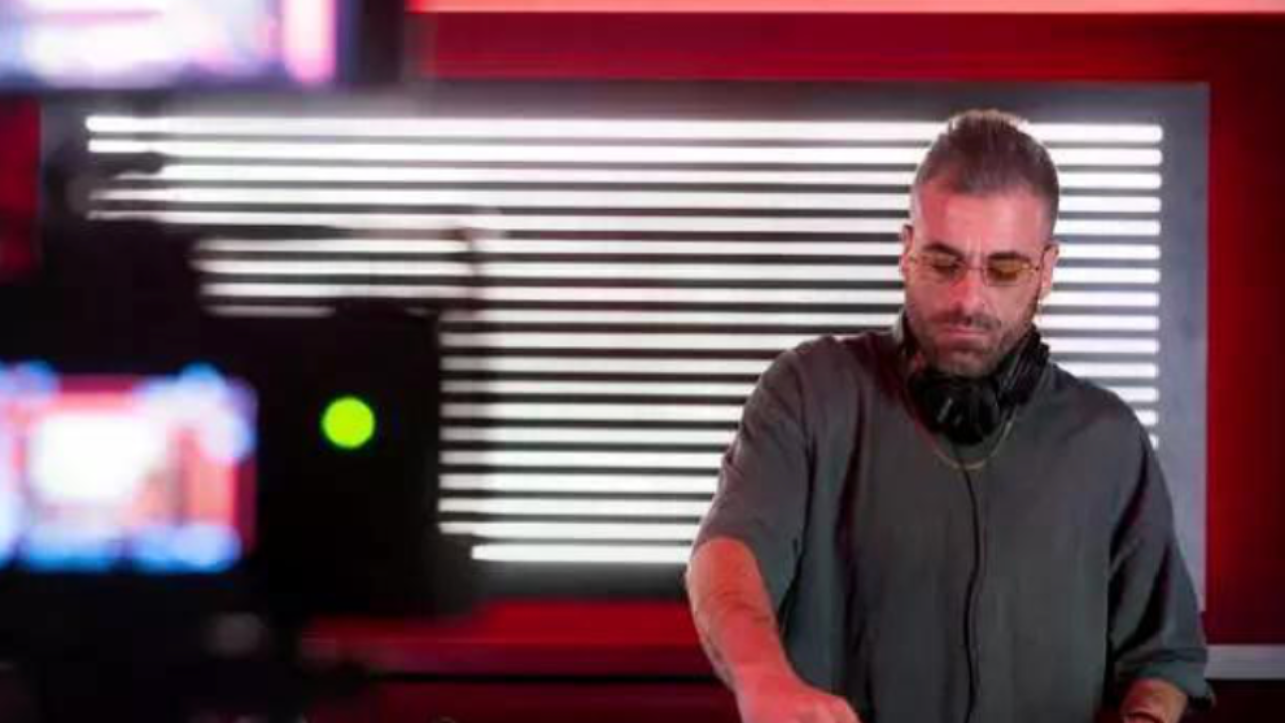 DJ italiano Michele Noschese,