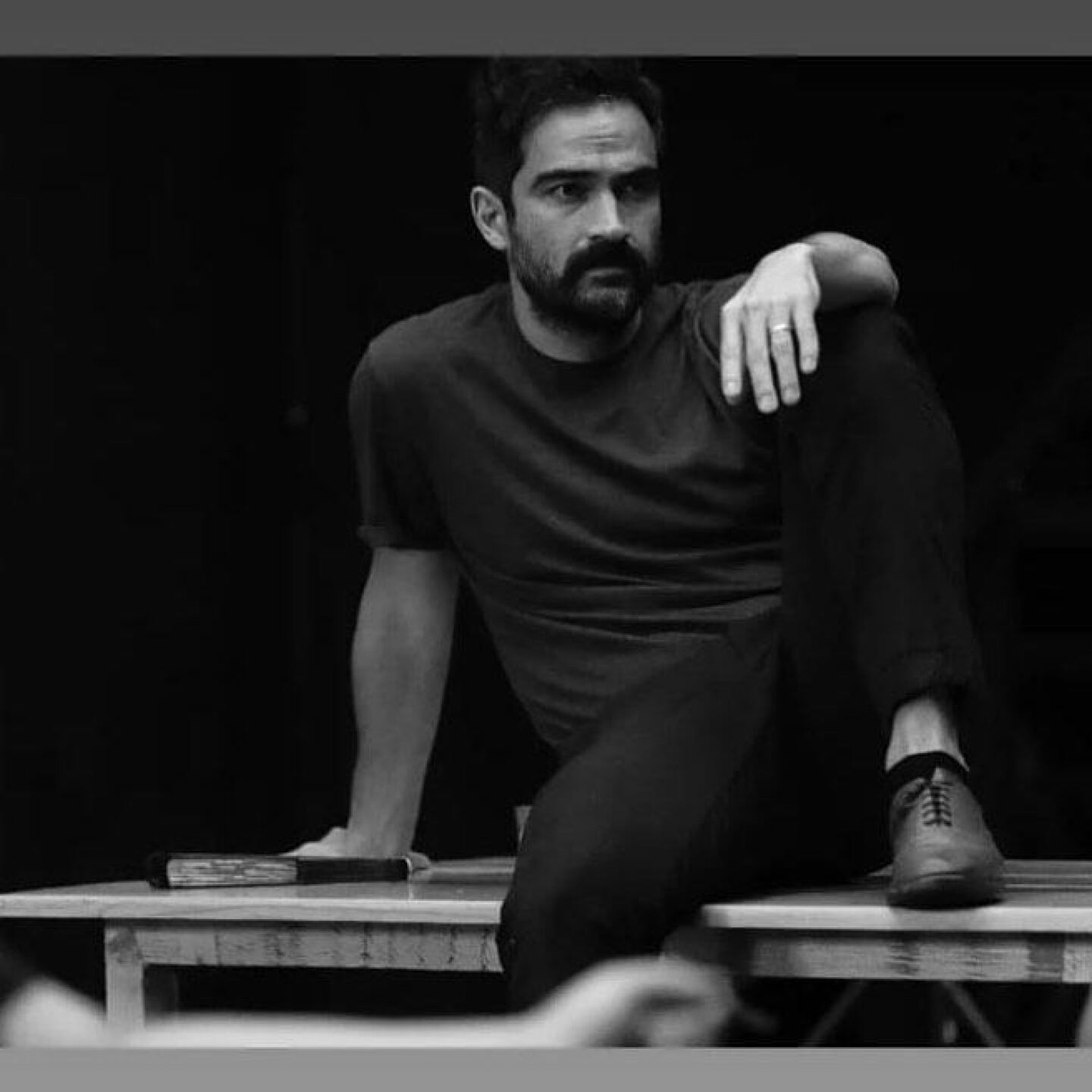 Alfonso Herrera anuncia su regreso a Televisa