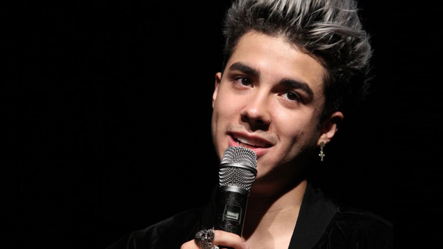 Mario Bautista podría tener romance con Juanpa Zurita