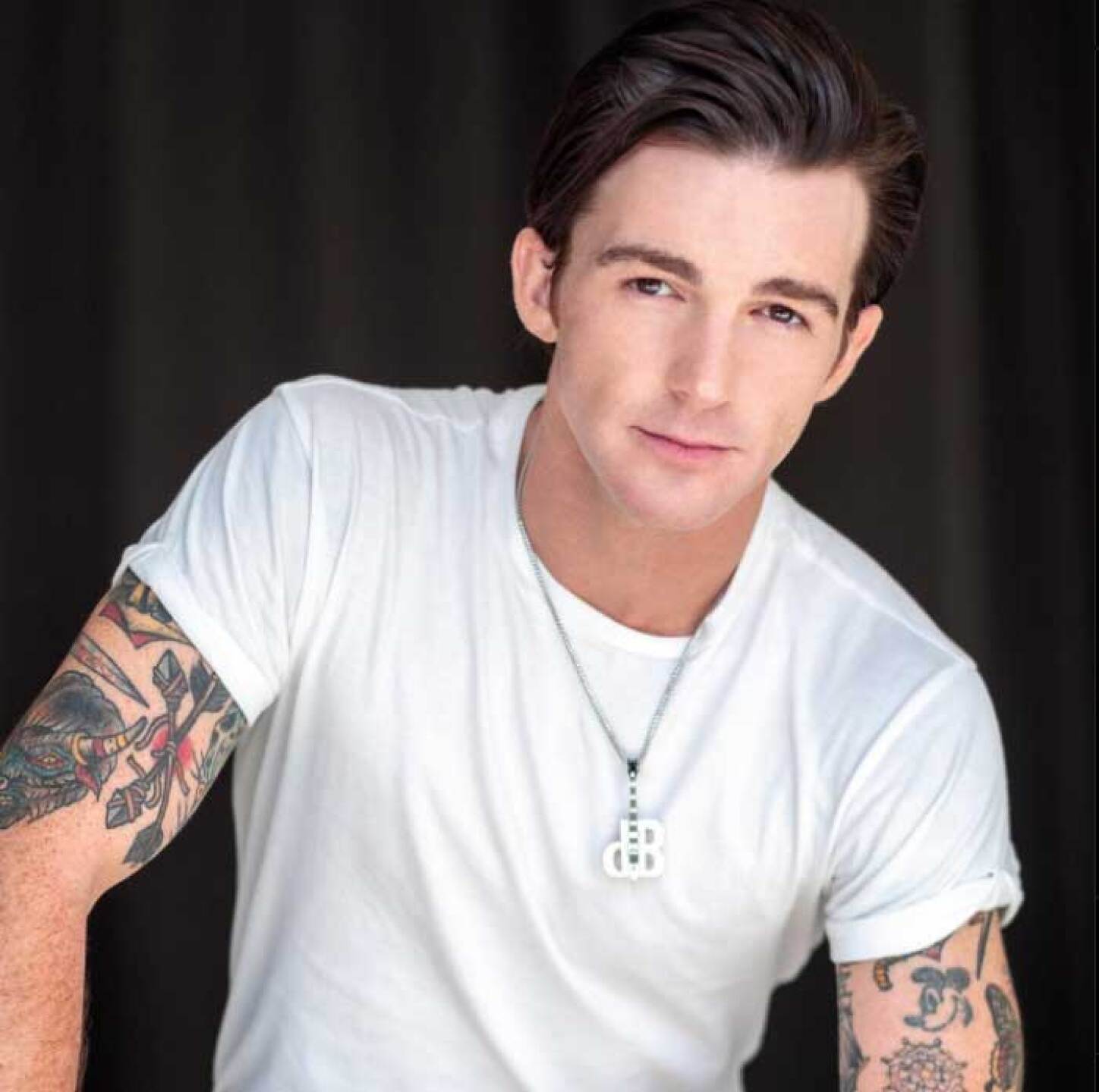 Drake Bell con Karime Pindter