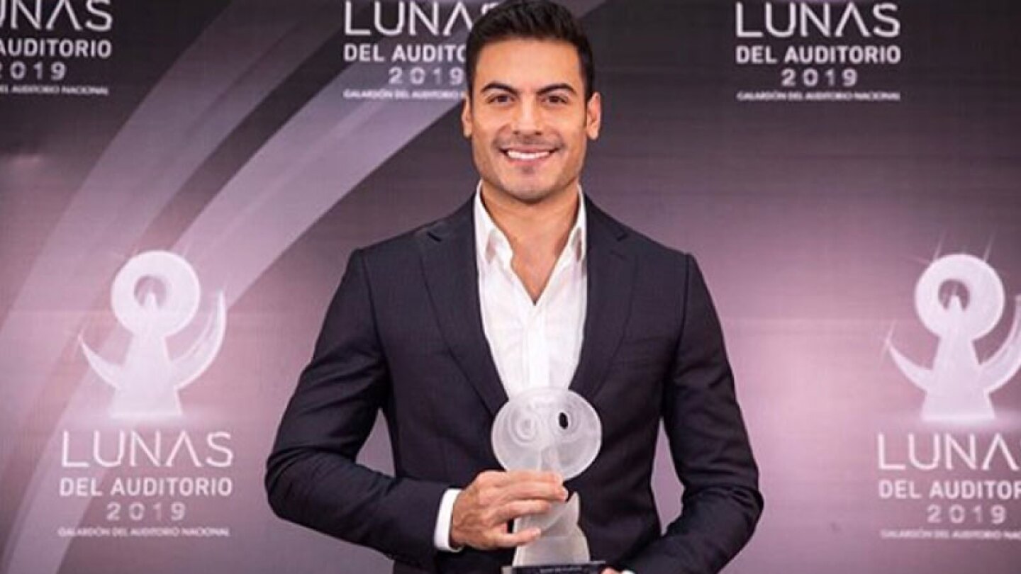 Carlos Rivera revela que sus fans ‘le han metido mano’