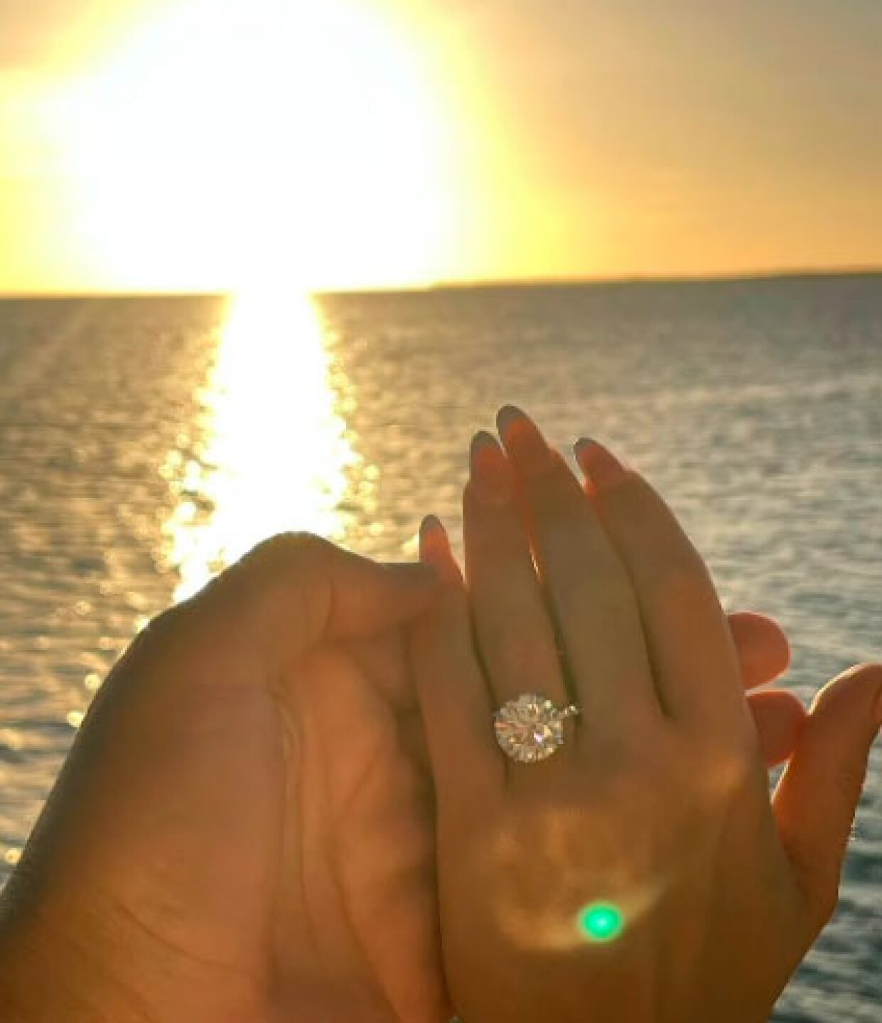 Natti Natasha y  Raphy Pina anillo bebé