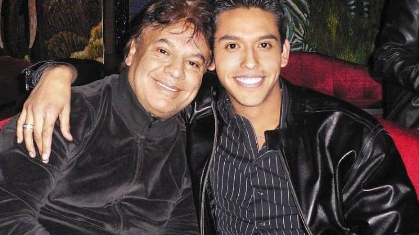 Impugnarán el testamento de Juan Gabriel; señalan a Iván de cometer fraude para quedar como único heredero