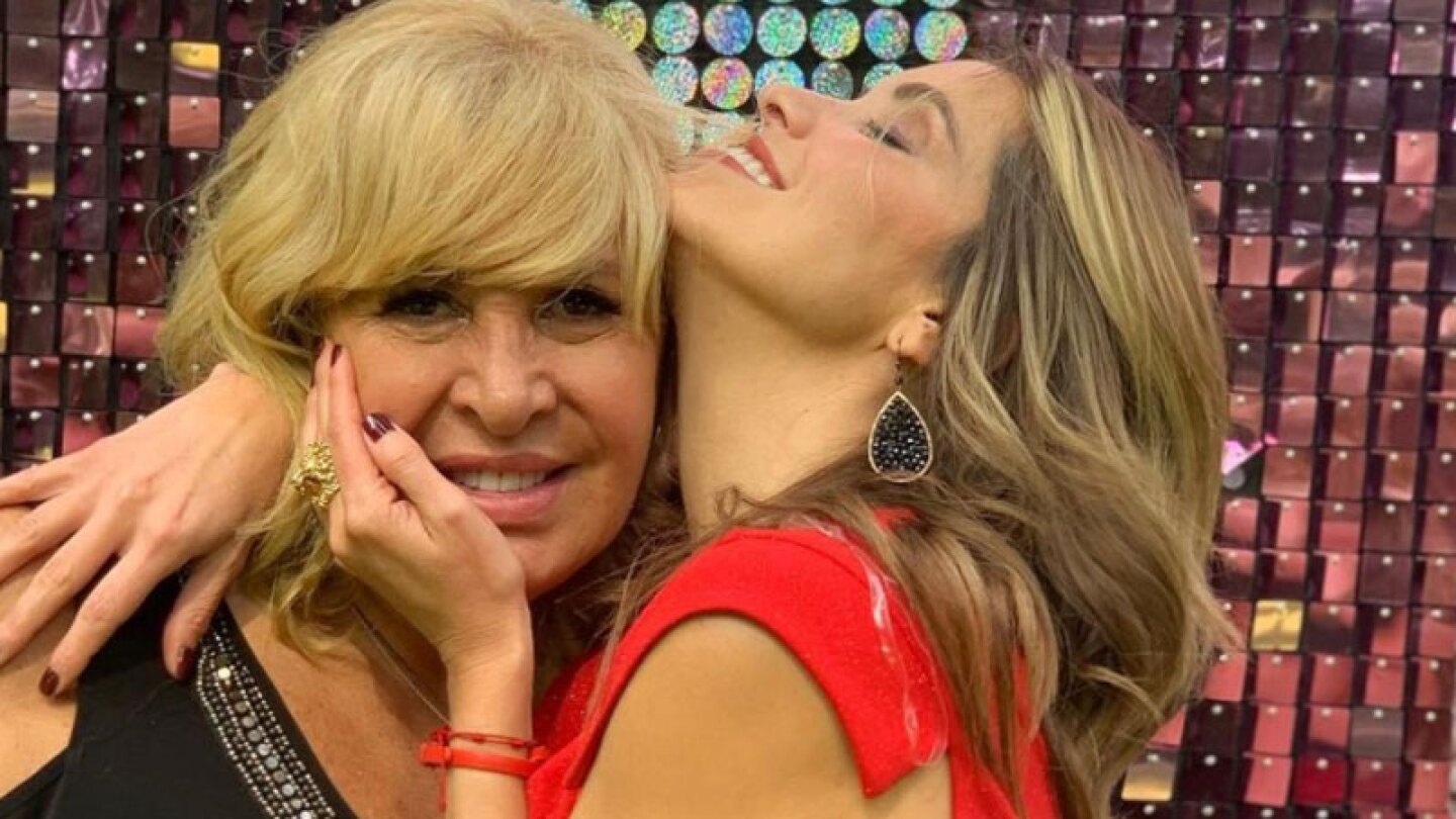 Andrea Escalona le da el último adiós al amor de su vida, Magda Rodríguez