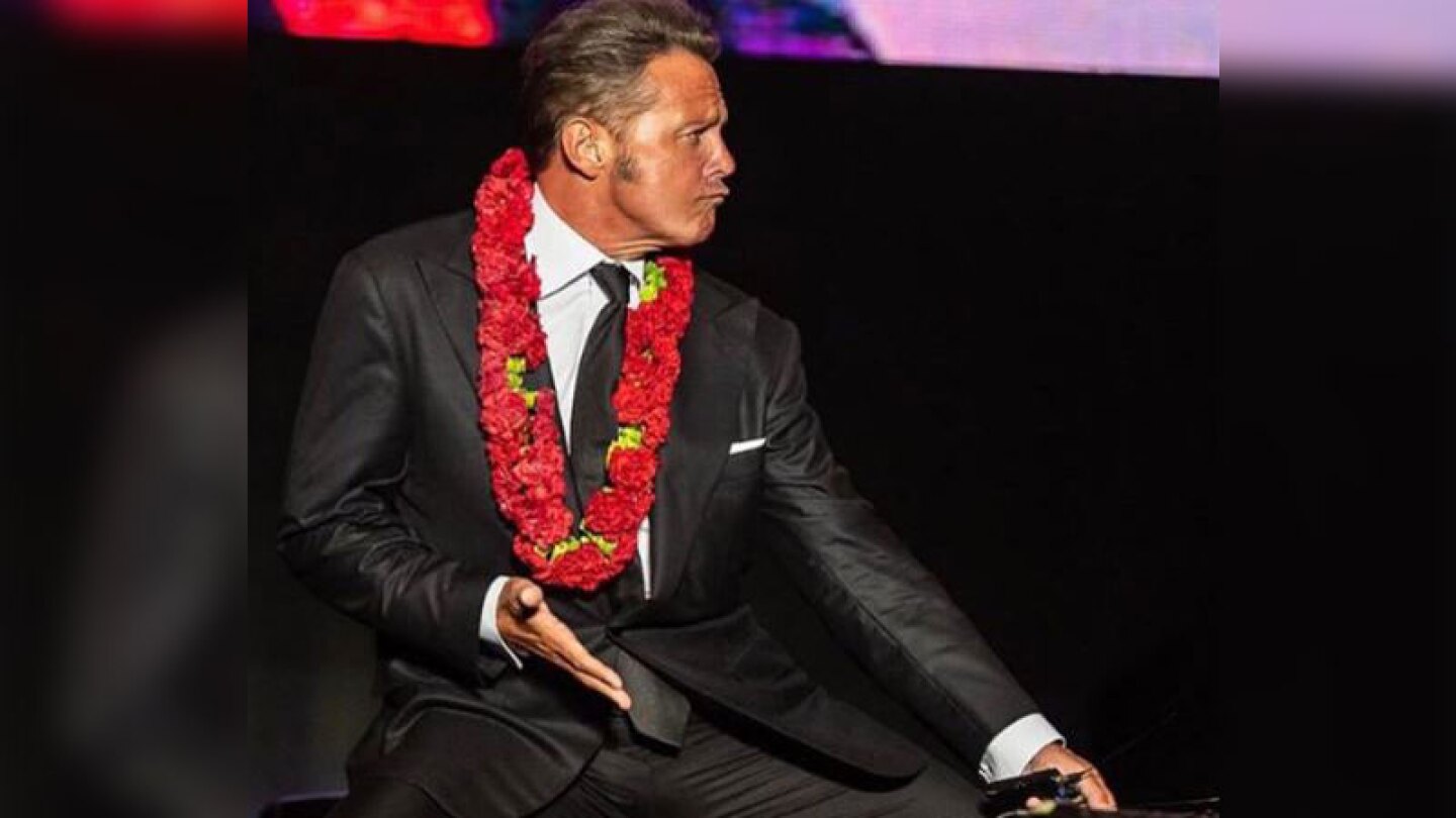 Luis Miguel no abandona a su músicos.