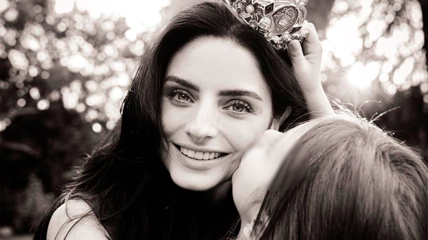 Aislinn Derbez padeció depresión posparto