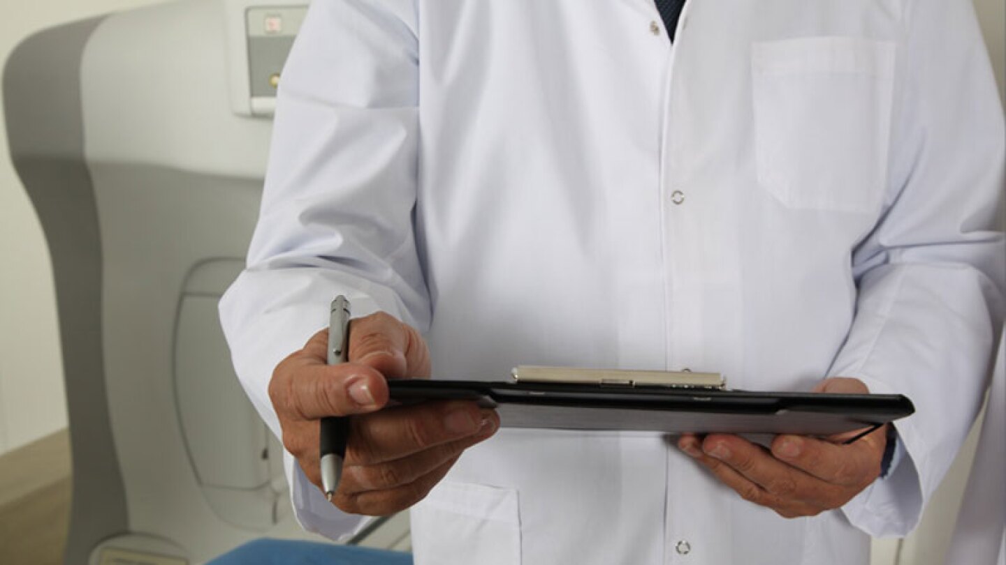 Falso médico infecta de VIH a 21 personas