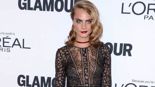 Luego de llevar su relación fuera de las redes sociales, la pareja hace su debut en redes sociales.