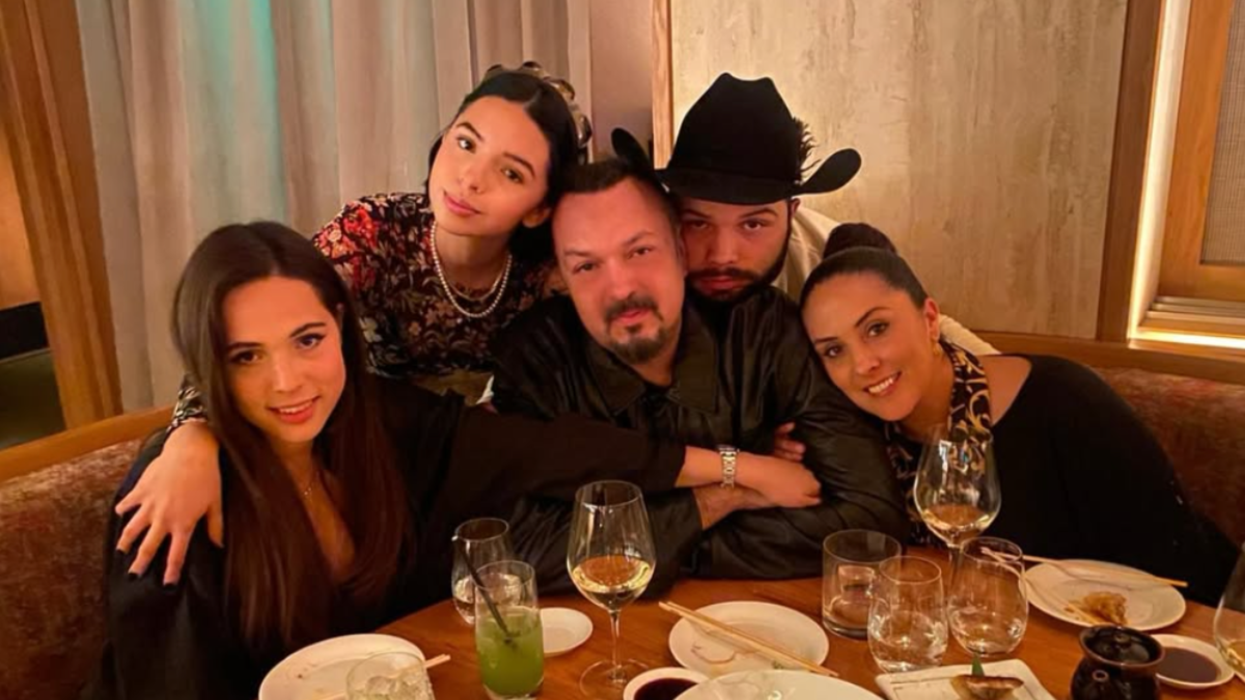 La familia Aguilar desmiente a supuesta amante de Christian Nodal, esposa de Ángela. ¿Qué dijeron?
