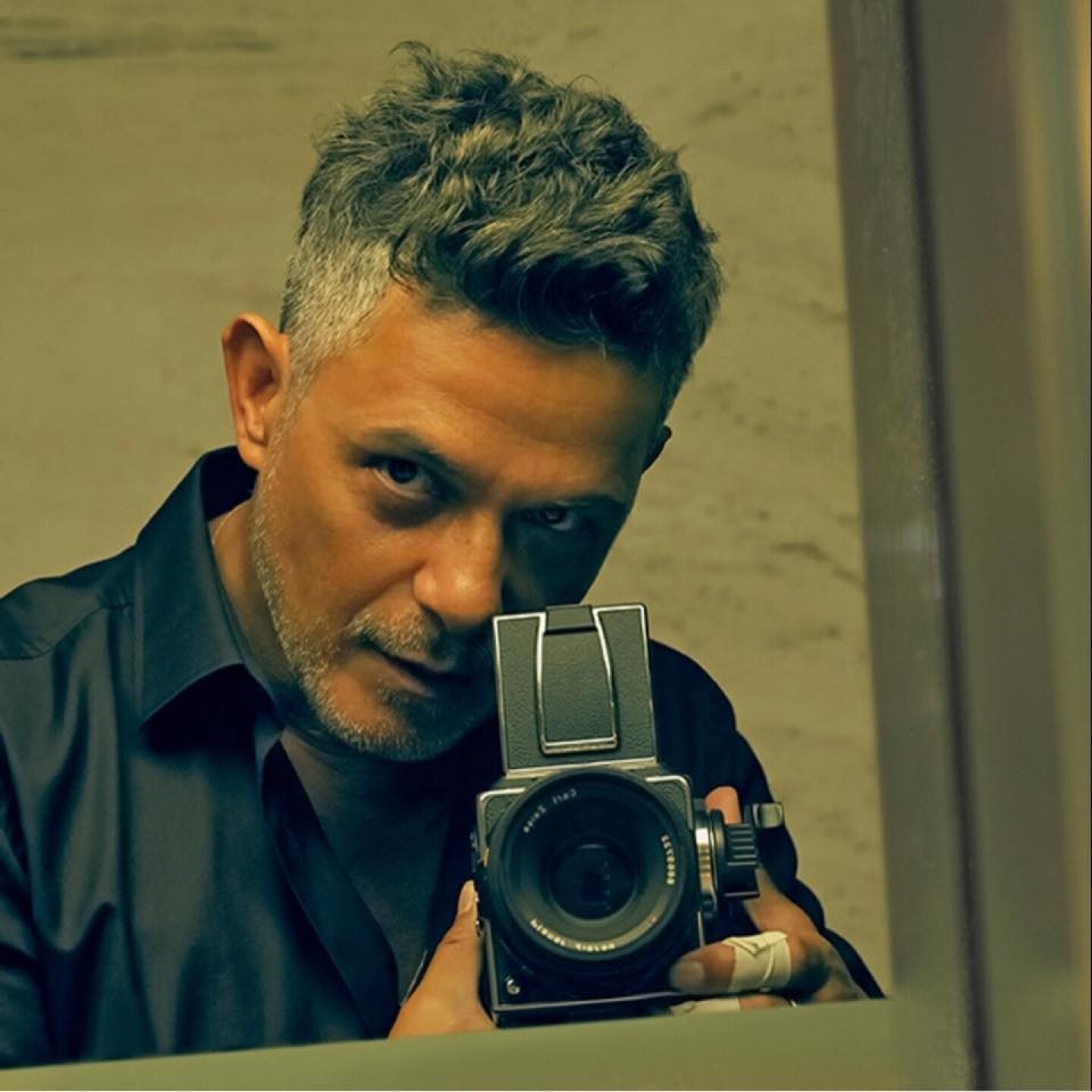 Alejandro Sanz publica alarmante mensaje y fans se preocupan: “no estoy bien”