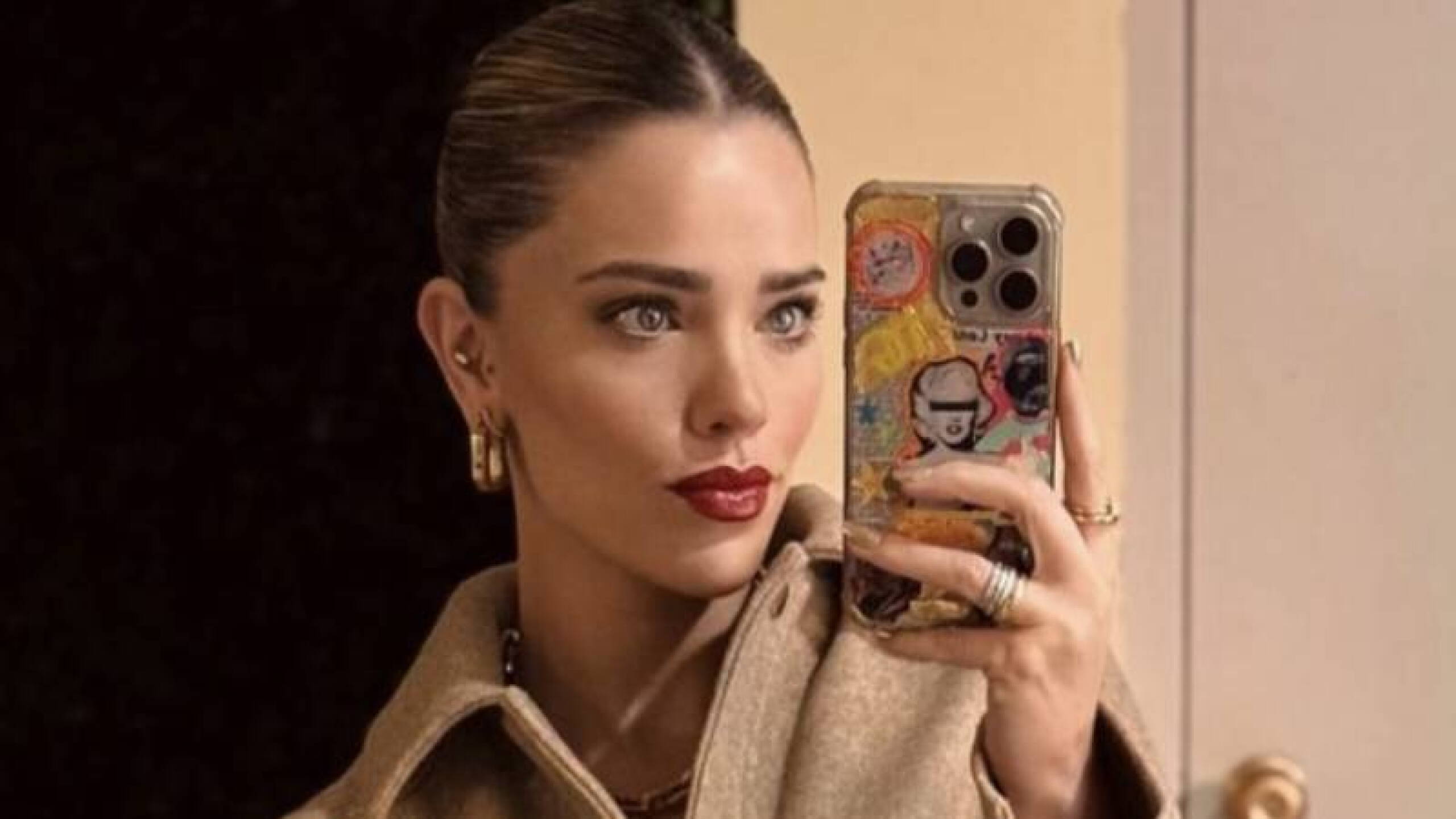 Thalí García da anuncio sobre Telemundo