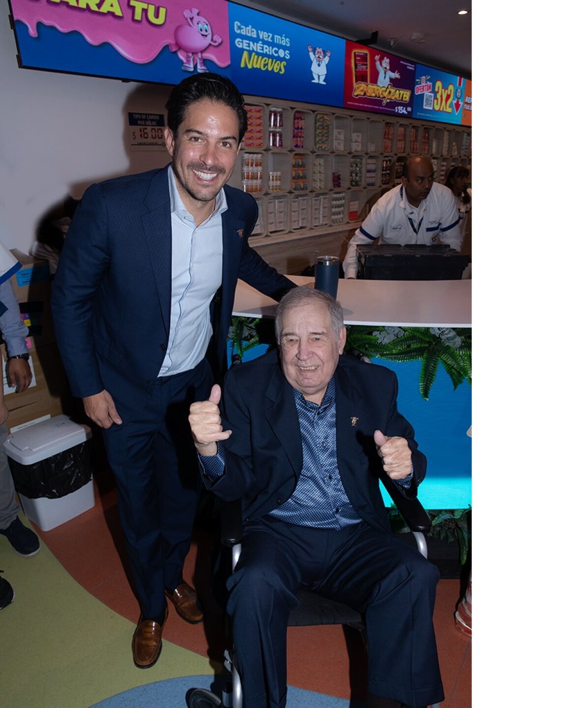 Victor González Dr Simi.jpg