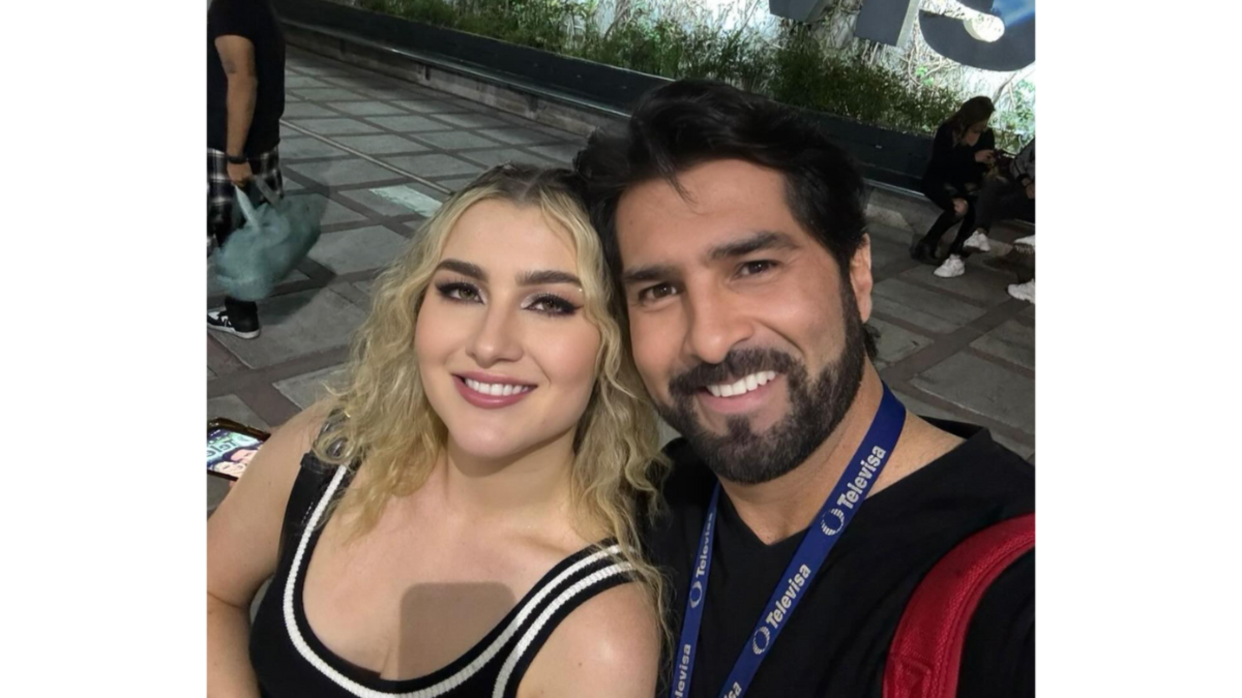 Alicia Villarreal y Arturo Carmona