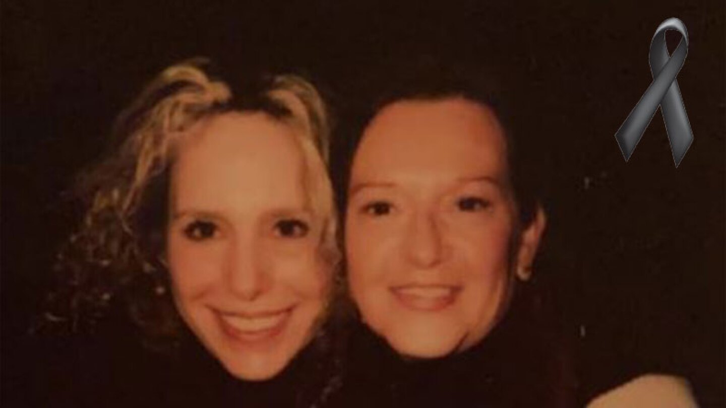 Azela Robinson y su hermana.