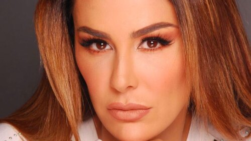 Captan a Ninel Conde y Larry Ramos en el aeropuerto