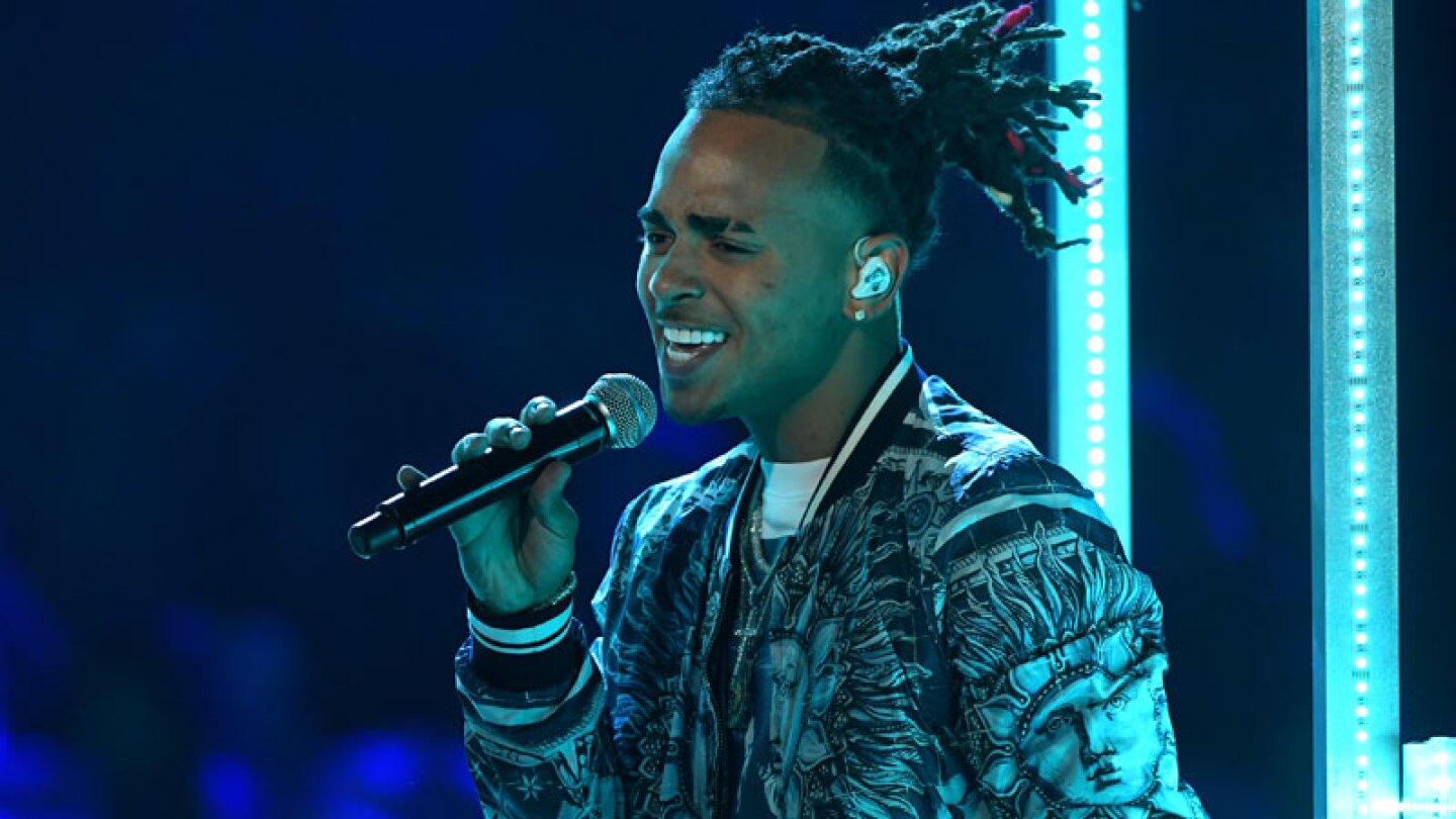 Ozuna golpeó a su guarda de seguridad con un micrófono y generó el caos